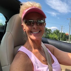 Meet your Posher, Glenda